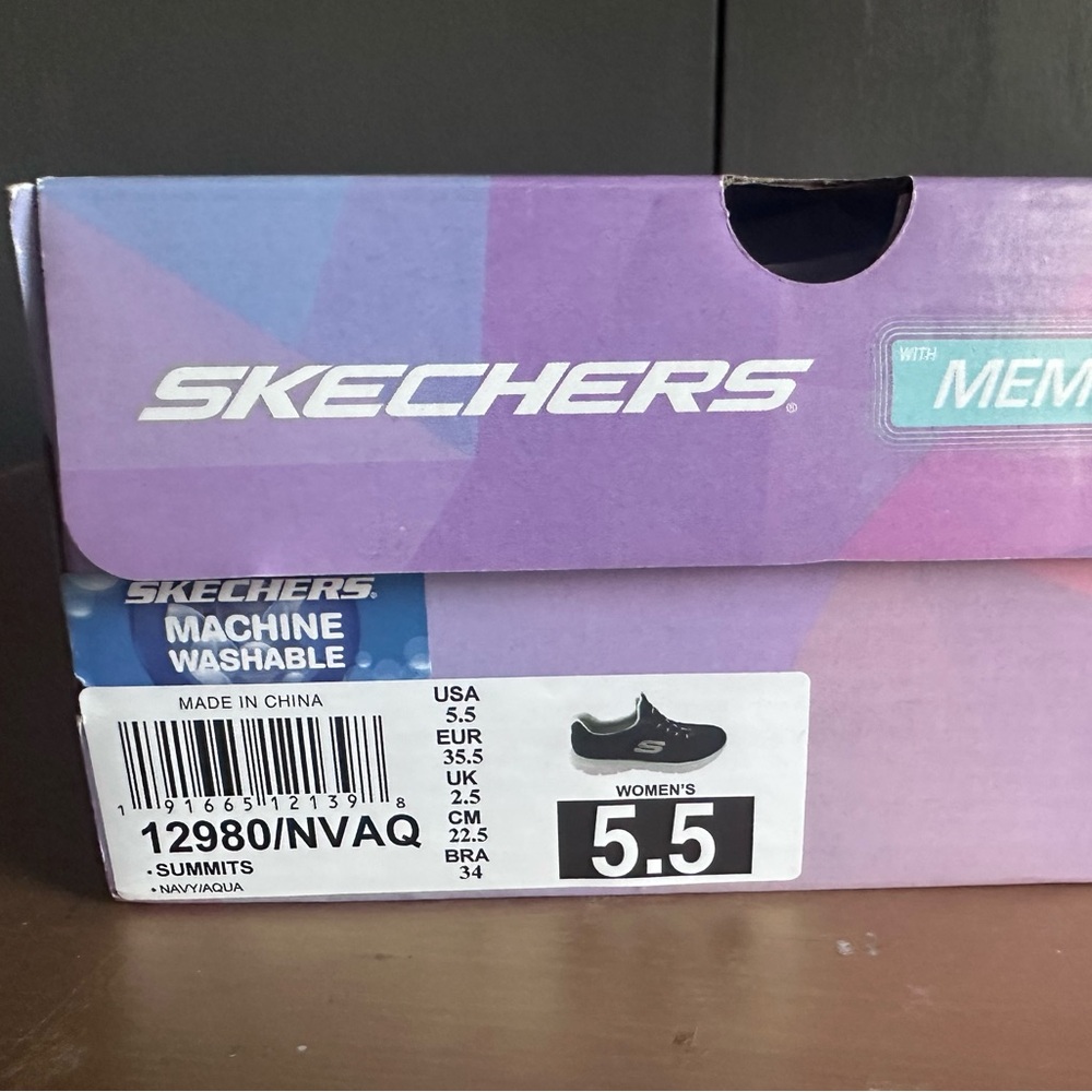 NWT/NIB. Size 5.5. Skechers Women's Summits Sneaker - Navy/Aqua - Picture 10 of 13